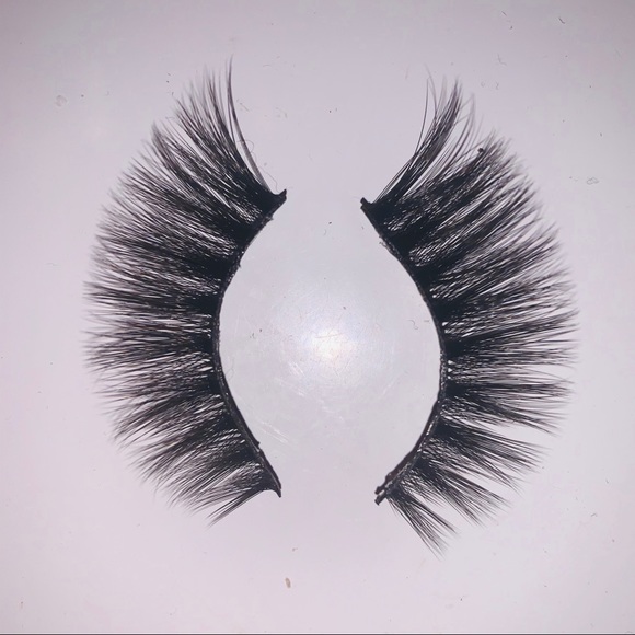 💎5/$25💎 Demi-Wispies High-Quality Mink Lashes - Picture 2 of 5